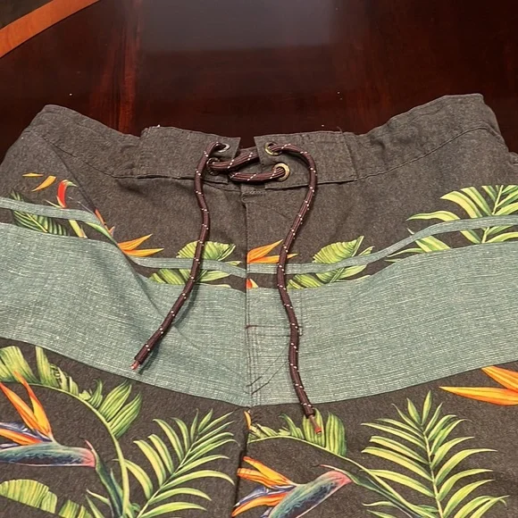 Airwalk hybrid shorts Size Medium - Picture 3 of 10